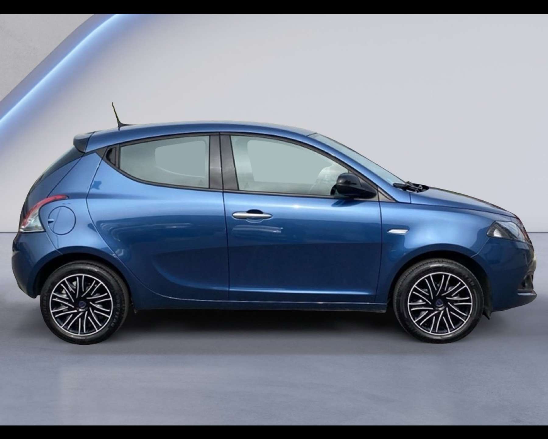 Lancia Ypsilon  III 2021 1.0 firefly hybrid Gold Plus s&s 70cv 5p.ti