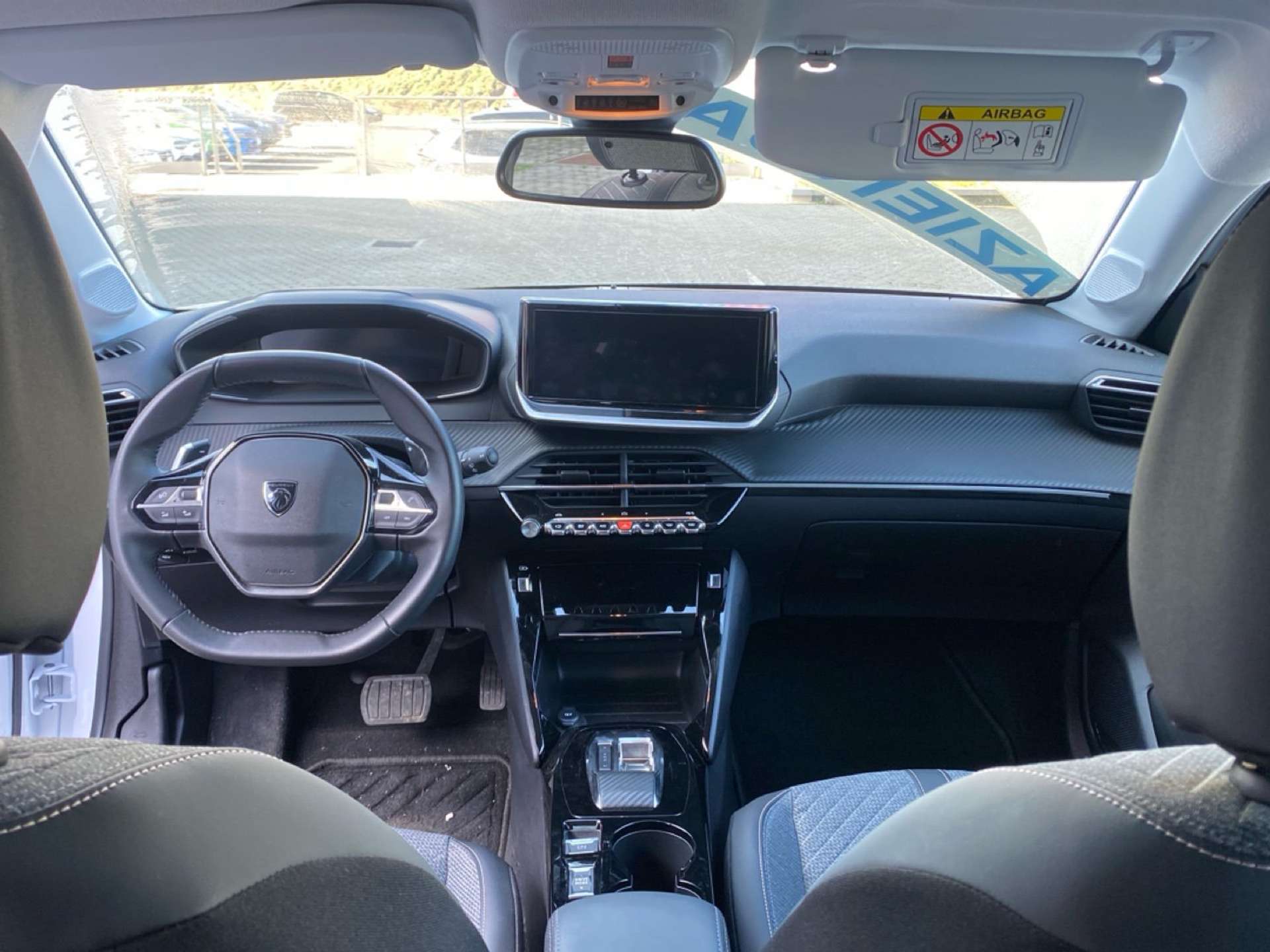 Peugeot 208  5P – ALLURE Hybrid 100 E-DCS6