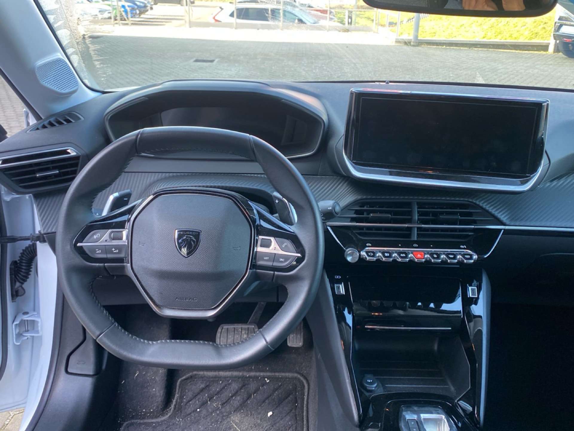 Peugeot 208  5P – ALLURE Hybrid 100 E-DCS6