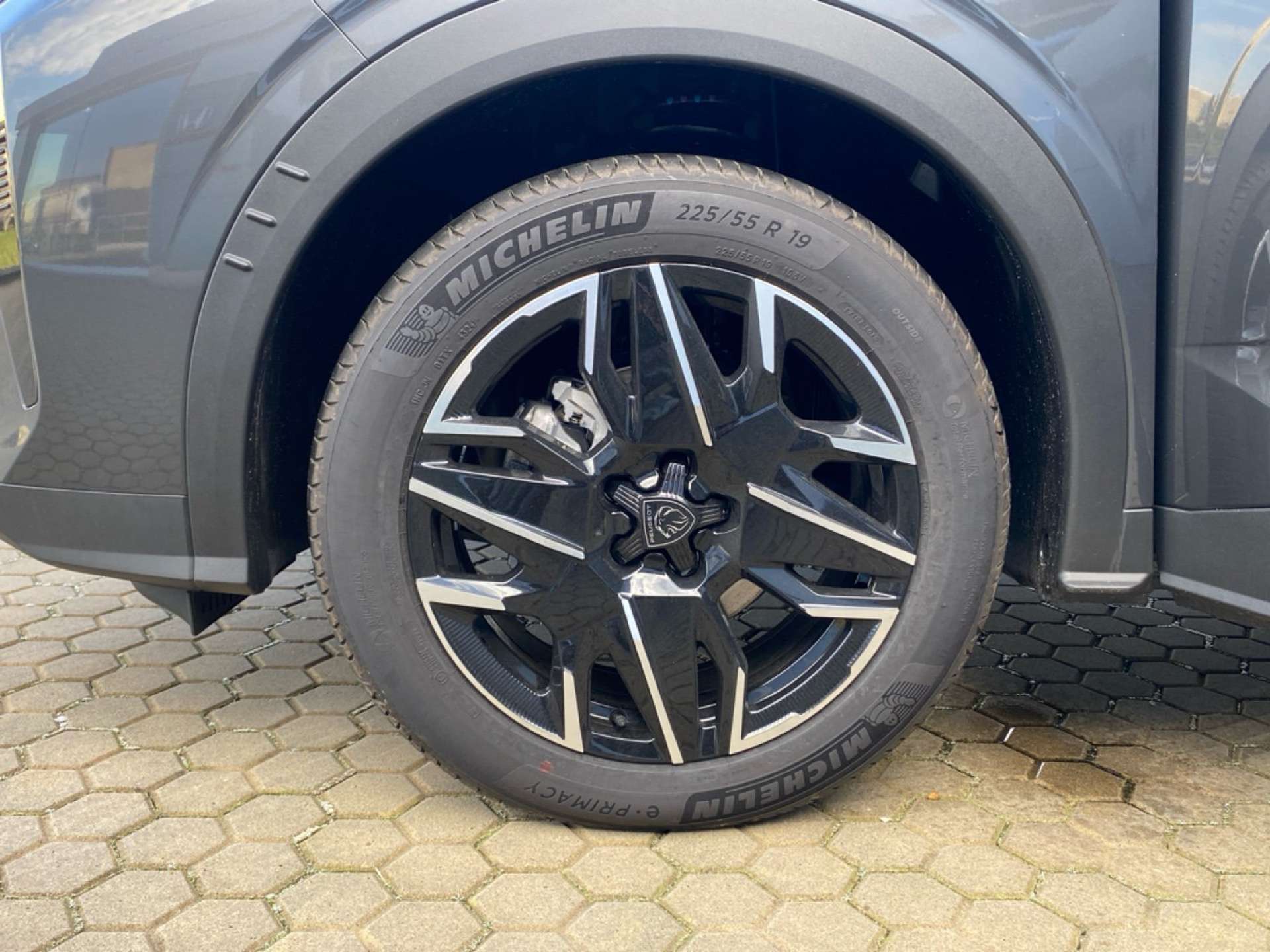 Peugeot 3008  Nuovo ALLURE – Hybrid 136 E-DCS6
