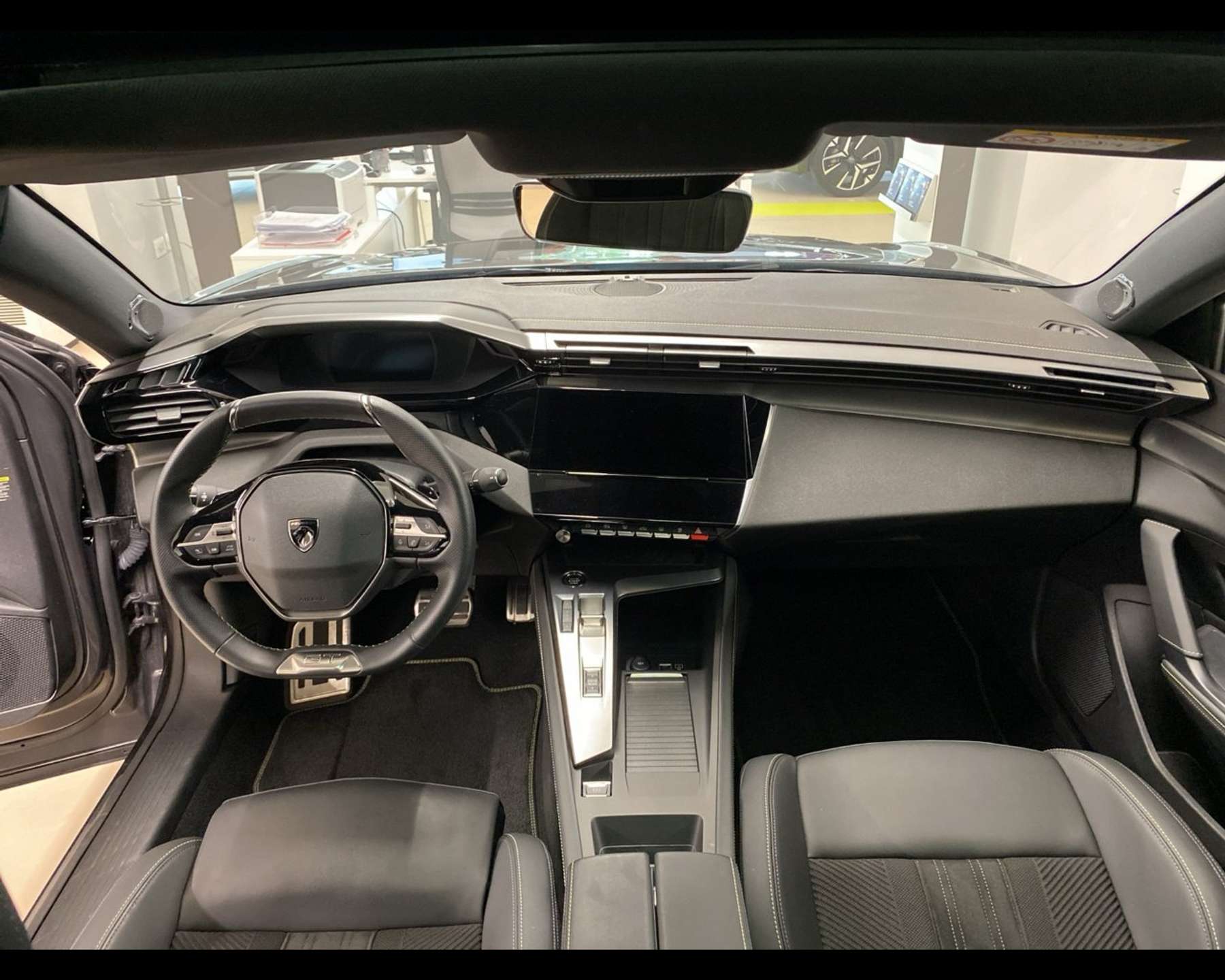Peugeot 408  Nuova – Hybrid 225 e-EAT8 GT