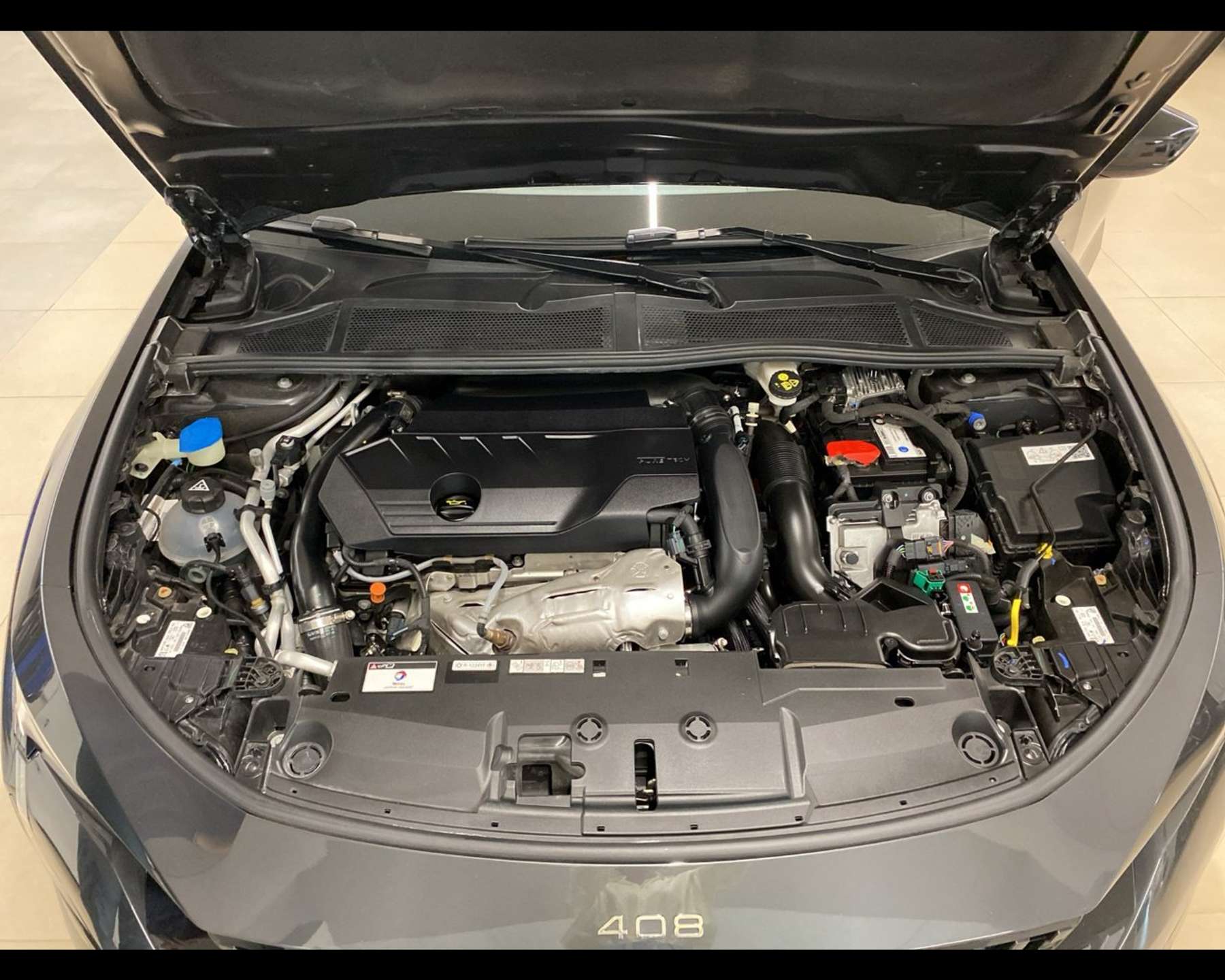 Peugeot 408  Nuova – Hybrid 225 e-EAT8 GT