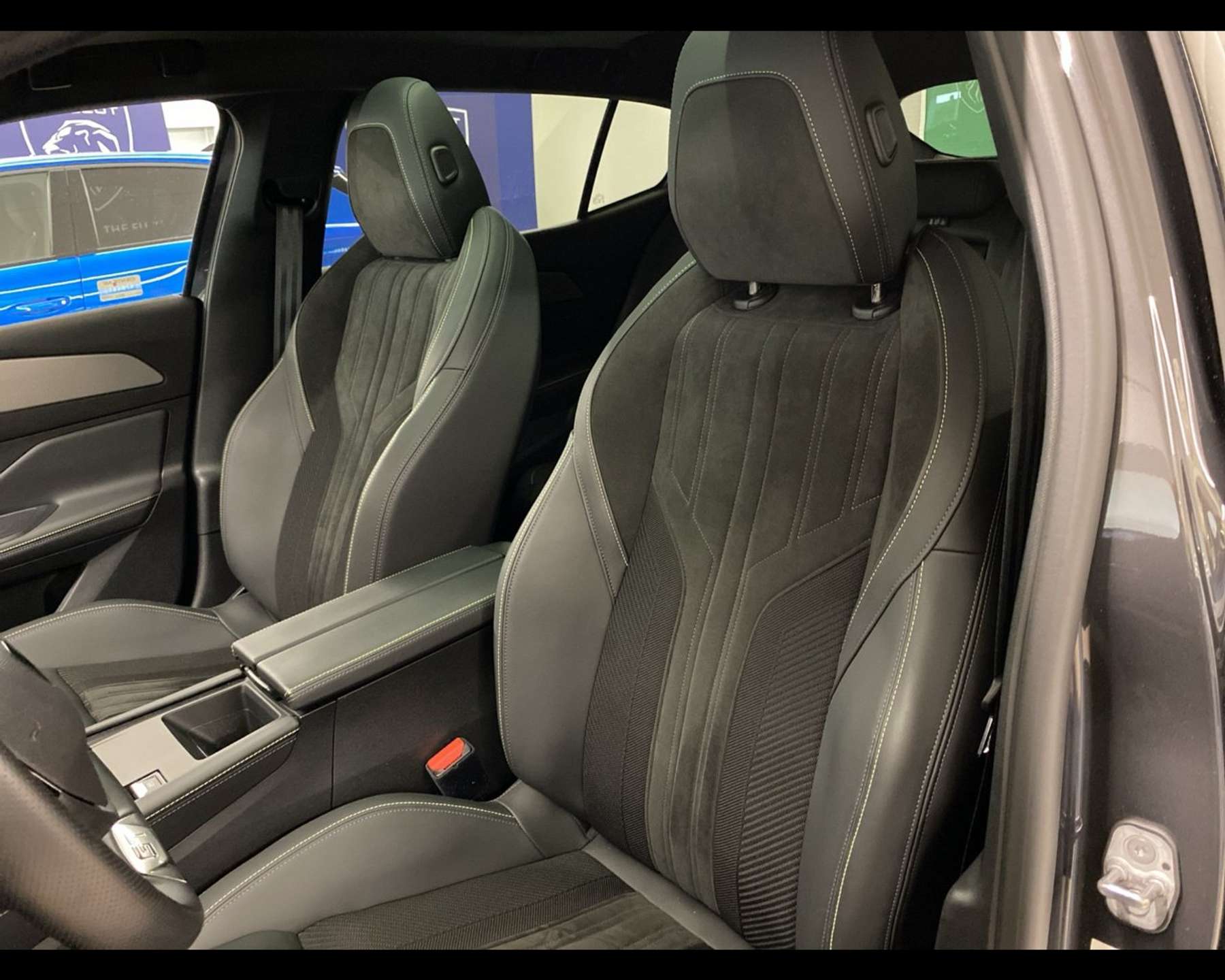 Peugeot 408  Nuova – Hybrid 225 e-EAT8 GT